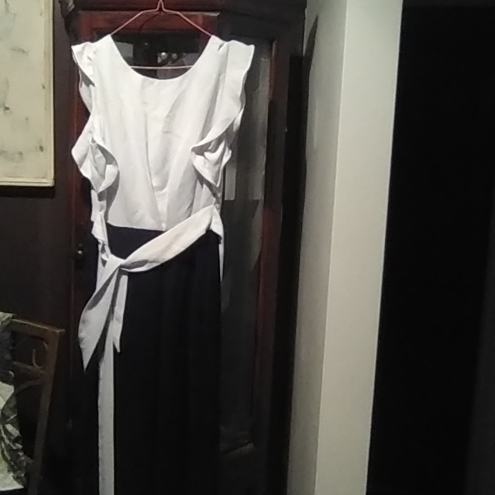 Phase eight Victoriana jumpsuit navy/ivory with pockets and belt.